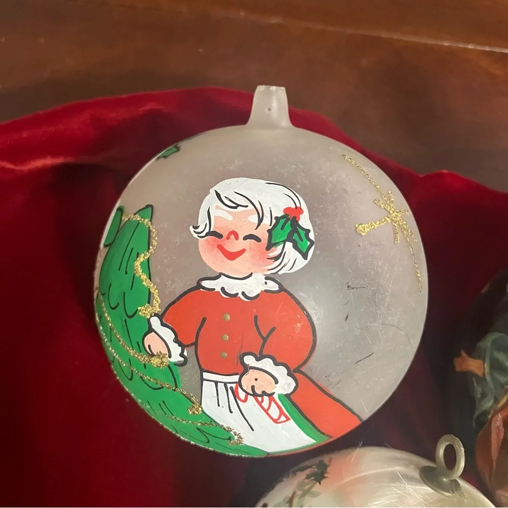 Lot of 3 Vintage / Modern Christmas Ball Ornaments Satin, Glass, 1992 Patricia